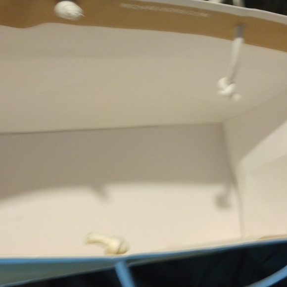 Michael kors shoe boxes one is eight and a half shoe box and the other was 9 med - Picture 14 of 14